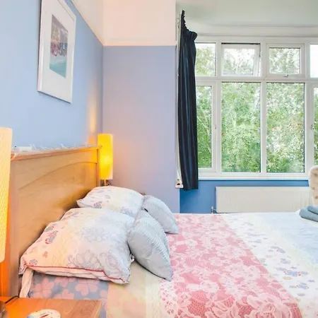 Mycityhaven - Highbury House With Parking *