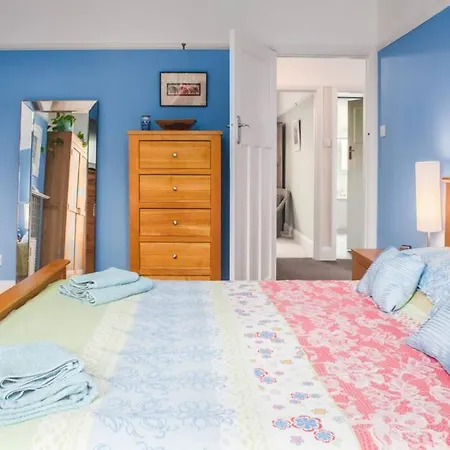 Mycityhaven - Highbury House With Parking Hébergement de vacances Bristol